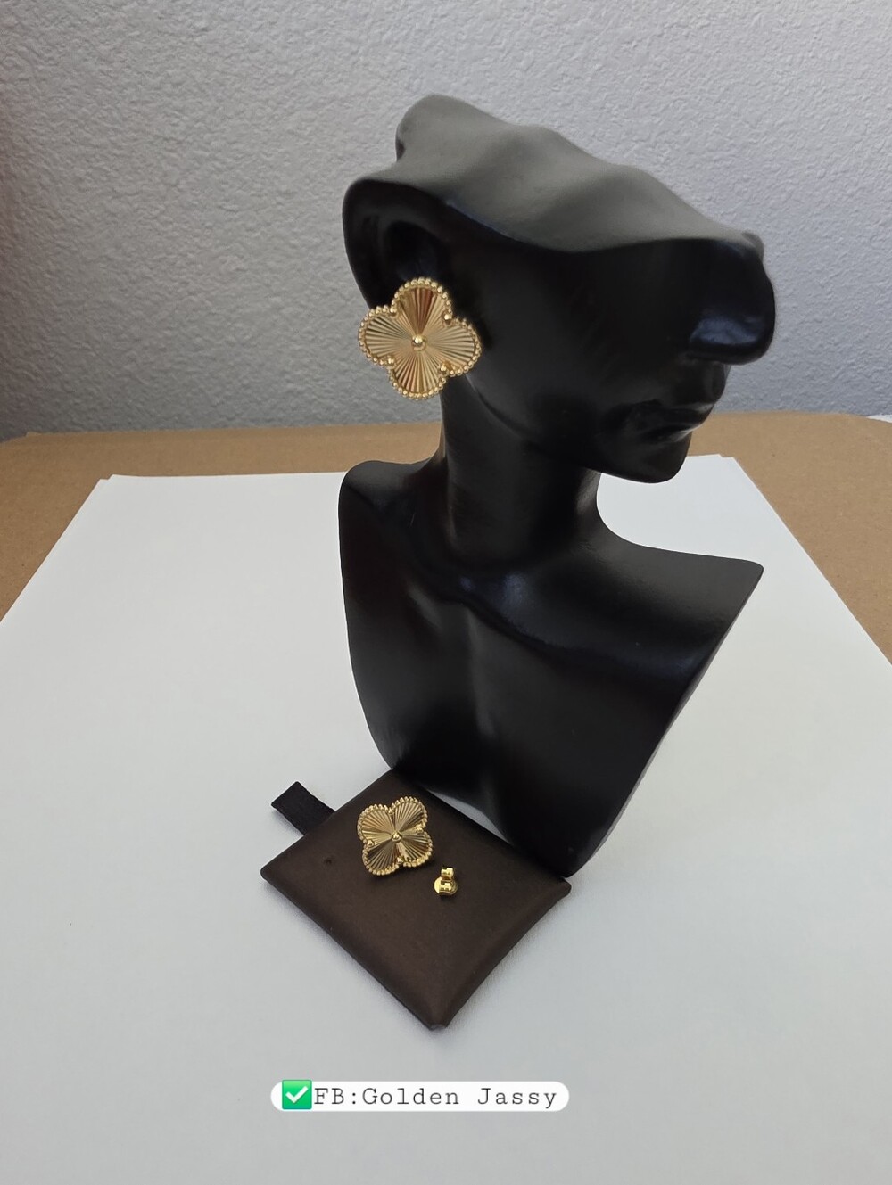 18K Real Gold Clover Stud 14mm - Picture 2 of 14